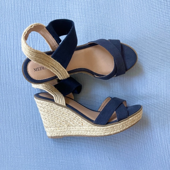 New No Tags Espadrille Wedges - size 11 - Picture 1 of 4